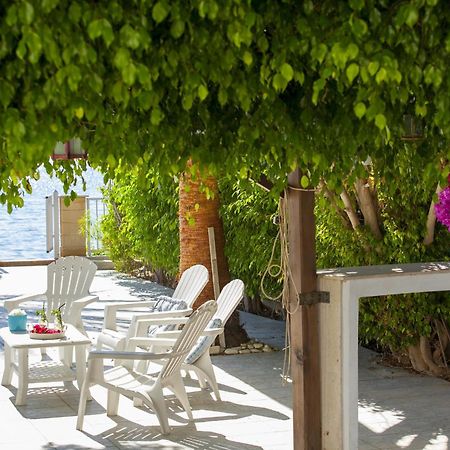 Meneou Beachfront Villa Sunset Перволия Экстерьер фото