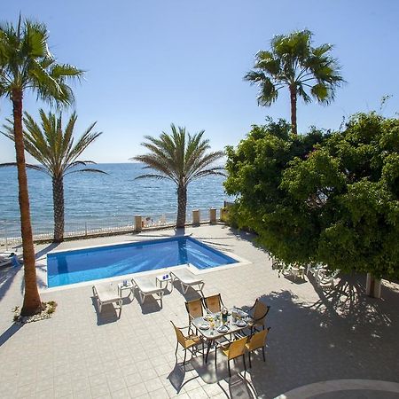 Meneou Beachfront Villa Sunset Перволия Номер фото