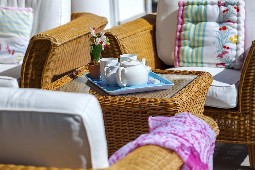 Meneou Beachfront Villa Sunset Перволия Номер фото